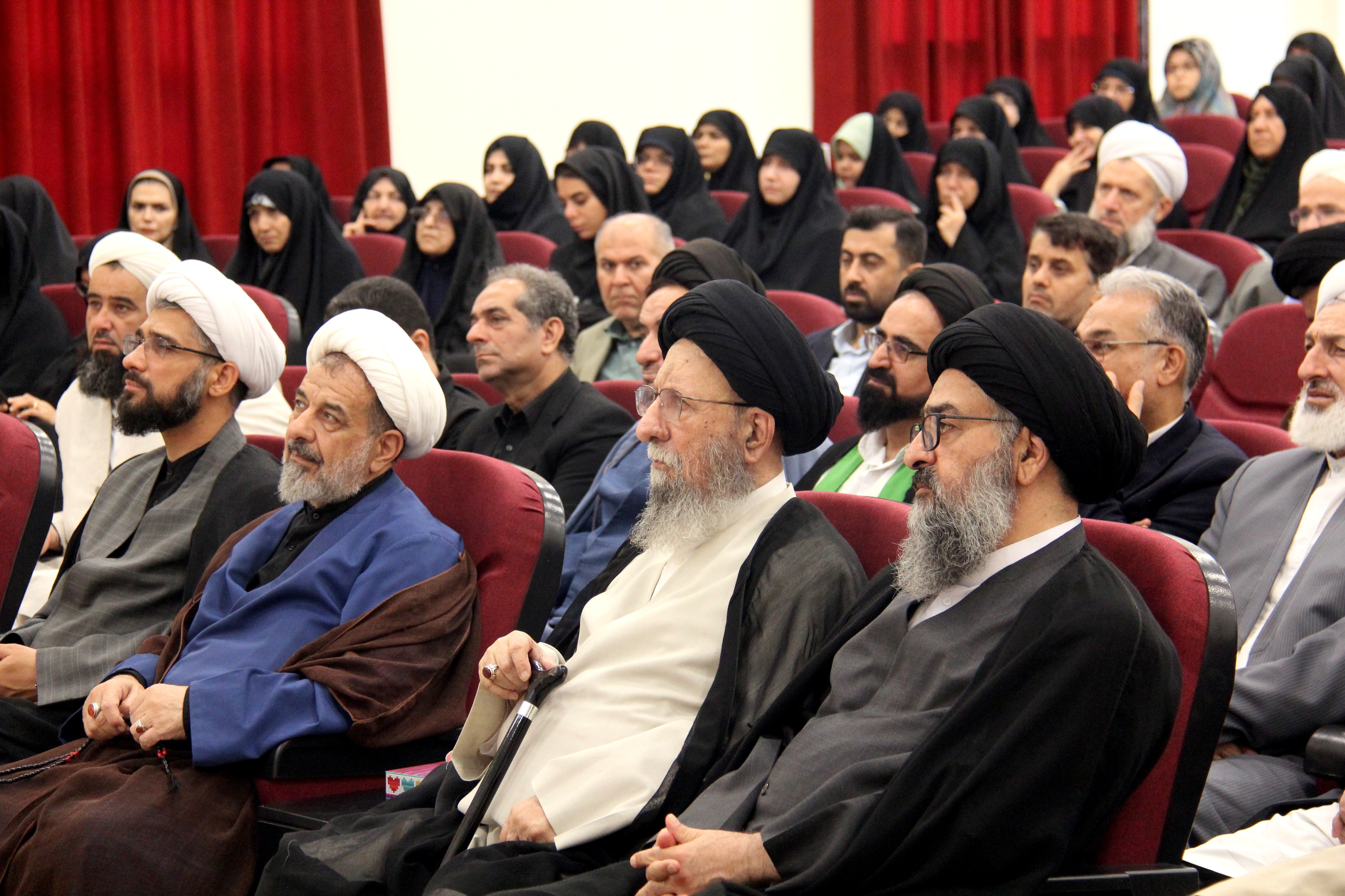 آیین رونمایی از مجموعه ۹ جلدی، ظهرآدینه (1405/05/07)